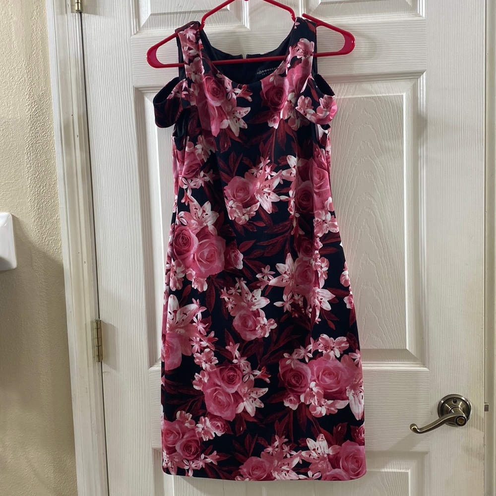 Women pink dress
